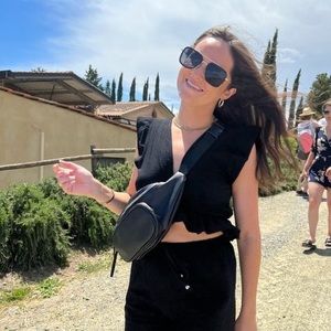 Meet your Posher, Caroline